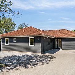 Vakantiehuis "Eunice" - 850m from the sea