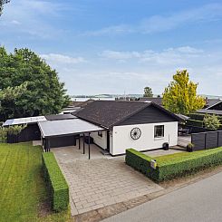 Vakantiehuis "Thorward" - 100m from the sea