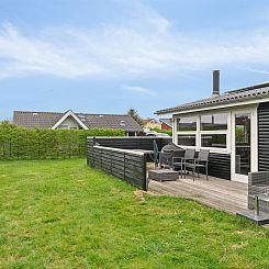 Vakantiehuis "Ritha" - 175m from the sea