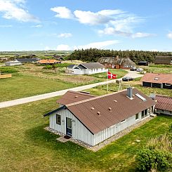 Vakantiehuis "Emppu" - 250m from the sea