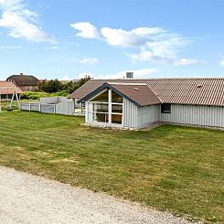 Vakantiehuis "Emppu" - 250m from the sea