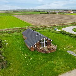 Vakantiehuis "Erland" - 500m from the sea