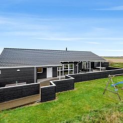 Vakantiehuis "Markku" - 400m from the sea