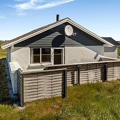 Vakantiehuis "Ivar" - 300m from the sea