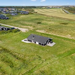 Vakantiehuis "Eemil" - 700m from the sea