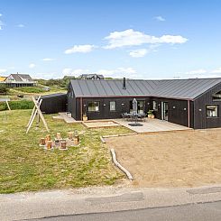 Vakantiehuis "Konrad" -  from the sea