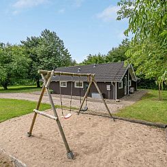 Vakantiehuis "Melisa" - 28km from the sea