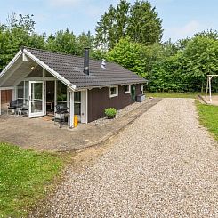 Vakantiehuis "Melisa" - 28km from the sea