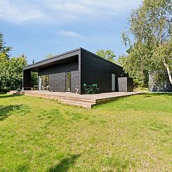 Vakantiehuis "Filip" - 1.2km from the sea