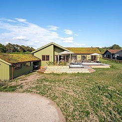 Vakantiehuis "Danja" - 1.7km from the sea