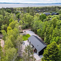 Vakantiehuis "Laina" - 250m from the sea