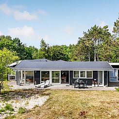 Vakantiehuis "Donka" - 25m from the sea