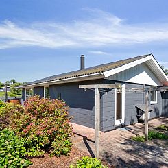 Vakantiehuis "Hubert" - 500m from the sea