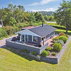 Vakantiehuis "Hubert" - 500m from the sea