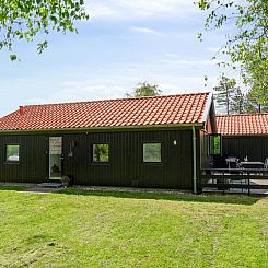 Vakantiehuis "Hermund" - 100m from the sea