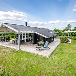 Vakantiehuis "Asko" - 350m from the sea