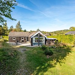 Vakantiehuis "Alfhild" - 30m from the sea