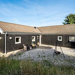 Vakantiehuis "Alfhild" - 30m from the sea