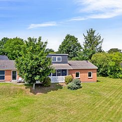 Vakantiehuis "Svenn" - 300m from the sea