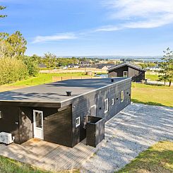 Vakantiehuis "Bitha" - 400m from the sea