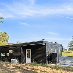 Vakantiehuis "Bitha" - 400m from the sea