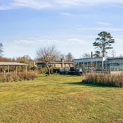 Vakantiehuis "Dzavid" - 10m from the sea