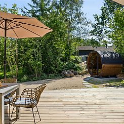 Vakantiehuis "Lonneke" - 450m from the sea