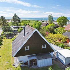 Vakantiehuis "Eikka" - 100m from the sea
