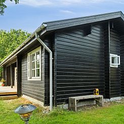 Vakantiehuis "Dorthie" - 1.7km from the sea