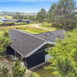 Vakantiehuis "Thjodulf" - 300m from the sea