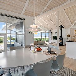 Vakantiehuis "Elspeth" - 25m from the sea