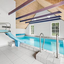 Vakantiehuis "Ulf" - 2km from the sea