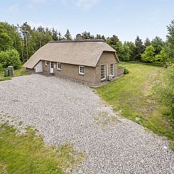 Vakantiehuis "Osmo" - 900m from the sea