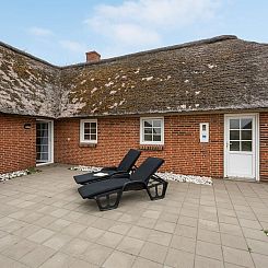 Vakantiehuis "Matrona" - 750m from the sea