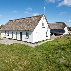 Vakantiehuis "Cornelius" - 900m from the sea