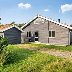 Vakantiehuis "Kanerva" -  from the sea