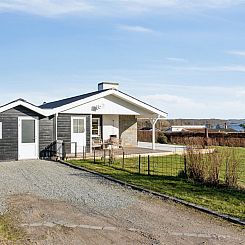 Vakantiehuis "Reinhold" - 200m from the sea