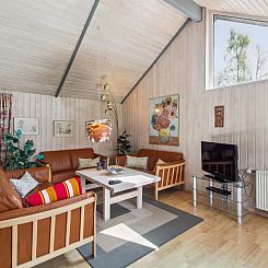 Vakantiehuis "Carit" - 80m from the sea