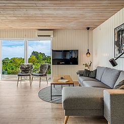 Vakantiehuis "Shaya" - 325m from the sea