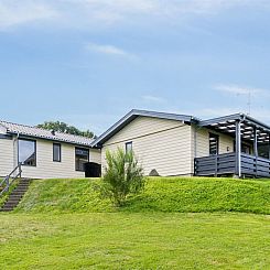 Vakantiehuis "Eliana" - 300m from the sea