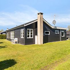 Vakantiehuis "Nantje" - 300m from the sea