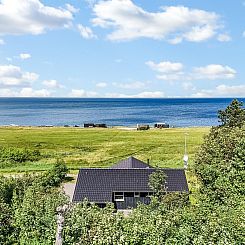 Vakantiehuis "Axilen" - 1km from the sea