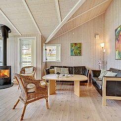 Vakantiehuis "Antonie" - 700m from the sea