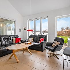 Vakantiehuis "Synne" - 350m from the sea