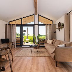 Nature Lodge + Hottub