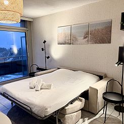 Appartement Studio 806 with balcony