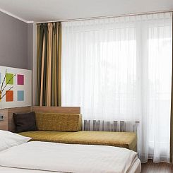 Business & Budget Hotel Tessin