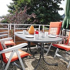 Appartement Großzügige Wohnung mit Bergblick im Haus Hopfe