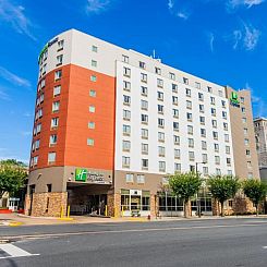 Holiday Inn Express Philadelphia Penn's Landing, an IHG Hote