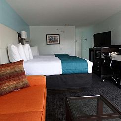 Best Western Plus Kissimmee-Lake Buena Vista South Inn & Sui